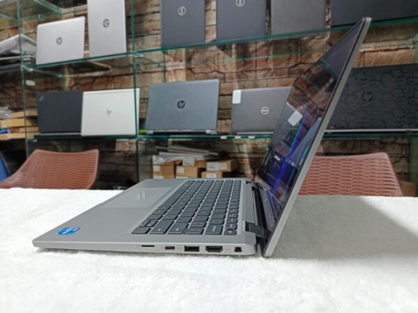 Latitude 7420 2-in-1 (x360) - Image 4